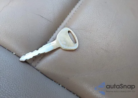 1999 Mazda Mx-5 Miata Leather Pkg/Popular Equipment Pkg/Sports Pkg/Touring Pkg z USA, uszkodzony, nr VIN JM1NB3536X0123588